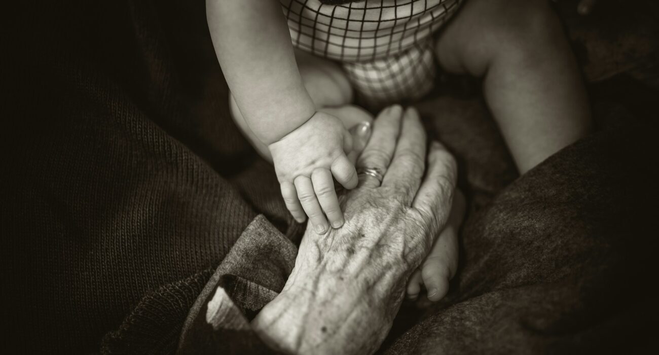 Home Elder Care Services in Lucknow | Nursing, Dementia & Health Care at Home | AgeCare.in